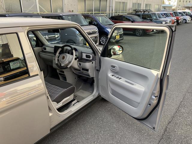 アルトラパンＬＣ ＬＣ　ＨＹＢＲＩＤ　Ｌ　６型　走行４１キロ展示車アップ（9枚目）