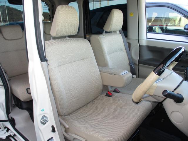 タント Ｇ　両側電動ドア　社外ＳＤナビ／ＣＤ＆フルセグＴＶ　Ｂカメラ　社外１４ＡＷ　スマートキー　オートライト　電動格納ミラー　オートＡＣ　ライトレベライザー　シートリフター　プライバシーガラス（9枚目）