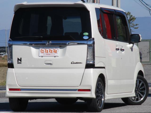 Ｎ－ＢＯＸカスタム ＧターボＬパッケージ　ターボ　両側電動ドア　純正ＳＤナビ／ＣＤ＆フルセグＴＶ　Ｂカメラ　純正エアロ＆ＡＷ　ＨＩＤ　スマートキー　ＥＴＣ　クルコン　オートライト　電動格納ミラー　オートＡＣ　衝突被害軽減ブレーキ（4枚目）