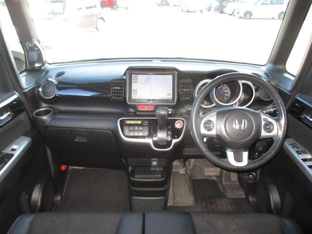 Ｎ－ＢＯＸカスタム ＧターボＬパッケージ　ターボ　両側電動ドア　純正ＳＤナビ／ＣＤ＆フルセグＴＶ　Ｂカメラ　純正エアロ＆ＡＷ　ＨＩＤ　スマートキー　ＥＴＣ　クルコン　オートライト　電動格納ミラー　オートＡＣ　衝突被害軽減ブレーキ（8枚目）