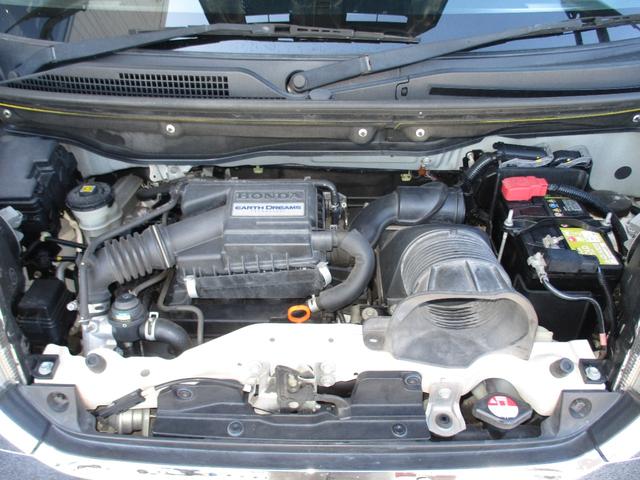 Ｎ－ＢＯＸカスタム ＧターボＬパッケージ　ターボ　両側電動ドア　純正ＳＤナビ／ＣＤ＆フルセグＴＶ　Ｂカメラ　純正エアロ＆ＡＷ　ＨＩＤ　スマートキー　ＥＴＣ　クルコン　オートライト　電動格納ミラー　オートＡＣ　衝突被害軽減ブレーキ（12枚目）