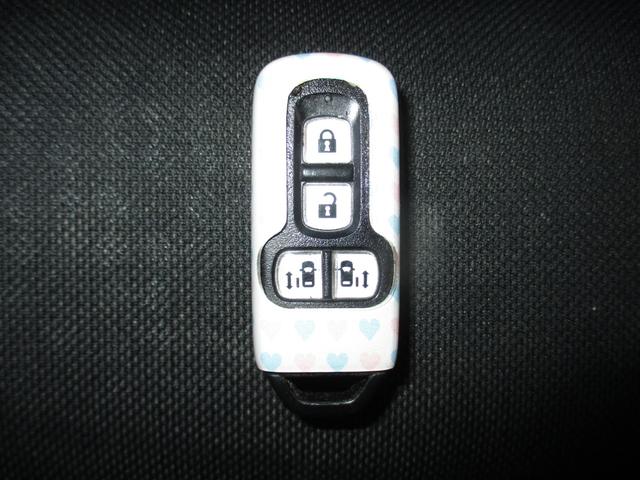 Ｎ－ＢＯＸカスタム ＧターボＬパッケージ　ターボ　両側電動ドア　純正ＳＤナビ／ＣＤ＆フルセグＴＶ　Ｂカメラ　純正エアロ＆ＡＷ　ＨＩＤ　スマートキー　ＥＴＣ　クルコン　オートライト　電動格納ミラー　オートＡＣ　衝突被害軽減ブレーキ（16枚目）