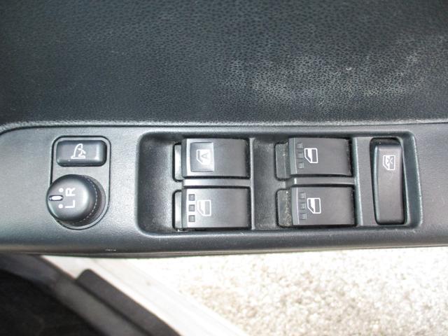 ムーヴコンテ カスタムＸ　ＶＳ　社外ＤＰオーディオ／ＣＤ　純正エアロ＆ＡＷ　ＨＩＤ　スマートキー　電動格納ミラー　オートＡＣ　シートリフター　プライバシーガラス　特別仕様車（17枚目）