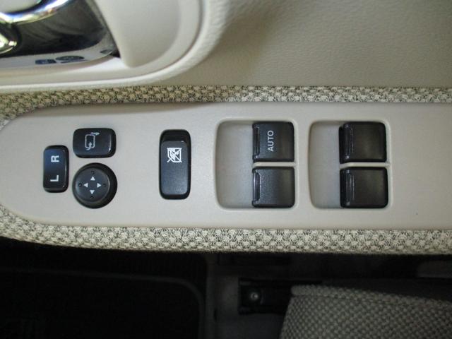 アルトラパン S 社外SDナビ/CD&ワンセグTV HID スマートキー ETC シートヒーター オートライト 電動格納ミラー シートリフター プライバシーガラス 衝突被害軽減ブレーキ(20枚目)