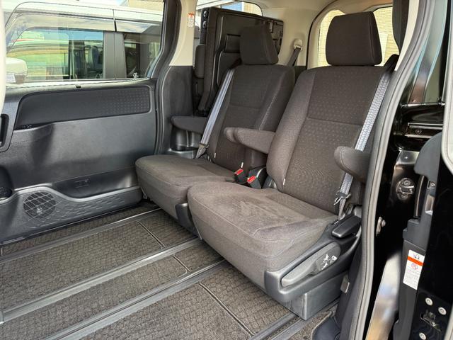 ヴォクシー V ワンオーナー 禁煙車 9インチSDナビ フルセグTV Bluetooth バックカメラ 両側電動スライドドア LEDヘッドランプ ETC セーフティセンス 衝突軽減ブレーキ クルーズコントロール(40枚目)