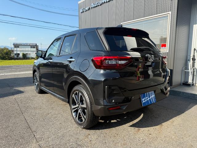 ロッキー プレミアムG 4WD ターボ ワンオーナー 禁煙車 9インチディスプレイオーディオ パノラマモニター 前席シートヒーター 衝突被害軽減システム アダプティブクルーズ 寒冷地仕様 LEDヘッド&フォグ 電動パーキング(3枚目)