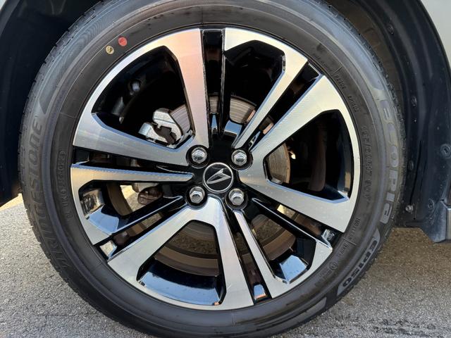 ロッキー プレミアムG 4WD ターボ ワンオーナー 禁煙車 9インチディスプレイオーディオ パノラマモニター 前席シートヒーター 衝突被害軽減システム アダプティブクルーズ 寒冷地仕様 LEDヘッド&フォグ 電動パーキング(16枚目)