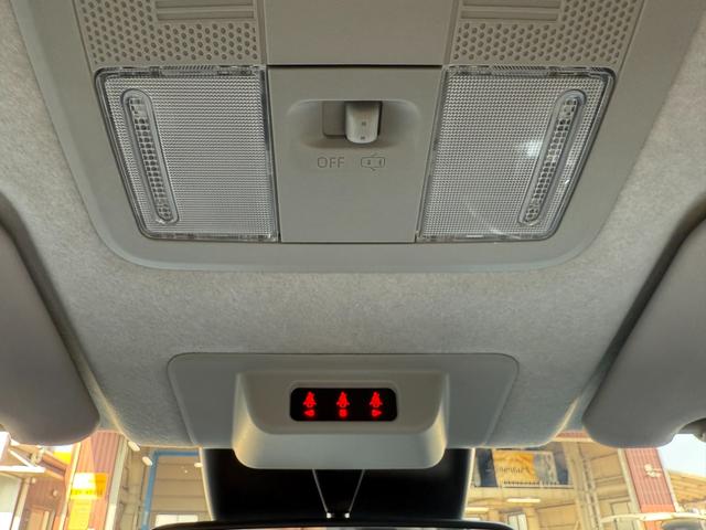 ロッキー プレミアムG 4WD ターボ ワンオーナー 禁煙車 9インチディスプレイオーディオ パノラマモニター 前席シートヒーター 衝突被害軽減システム アダプティブクルーズ 寒冷地仕様 LEDヘッド&フォグ 電動パーキング(29枚目)