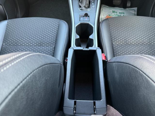 ロッキー プレミアムG 4WD ターボ ワンオーナー 禁煙車 9インチディスプレイオーディオ パノラマモニター 前席シートヒーター 衝突被害軽減システム アダプティブクルーズ 寒冷地仕様 LEDヘッド&フォグ 電動パーキング(30枚目)