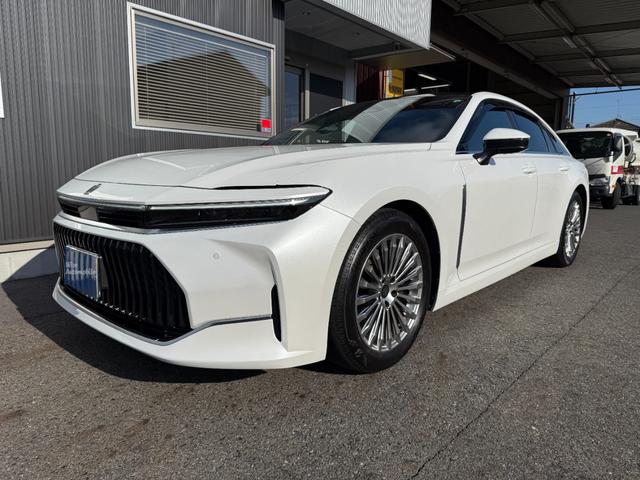 Ｒ６７月登録　クラウン　Ｚ（ＨＥＶ）　パノラマルーフ　純正１２．３型ディスプレイナビ　フルセグＴＶ　パノラミックビュモニター　デジタルインナーミラー　ＨＵＤ　ＥＴＣ２．０　レーダークルーズ　黒革シート