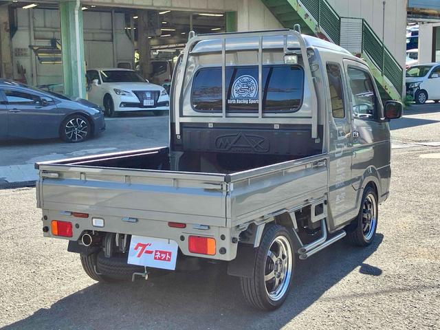 スーパーキャリイ 　４ＷＤ　ＡＴ　衝突被害軽減システム　クリアランスソナー　レーンアシスト　ＥＴＣ　ナビ　ＴＶ　バックカメラ　アイドリングストップ　電動格納ミラー　オートライト　アルミホイール　ＥＳＣ（6枚目）