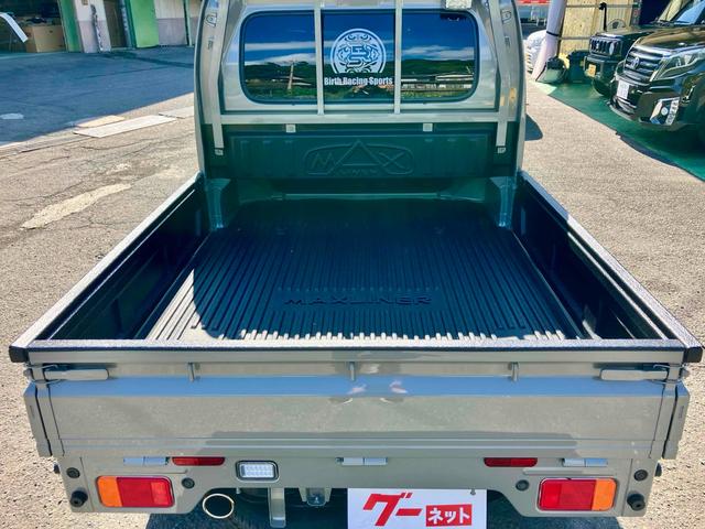スーパーキャリイ 　４ＷＤ　ＡＴ　衝突被害軽減システム　クリアランスソナー　レーンアシスト　ＥＴＣ　ナビ　ＴＶ　バックカメラ　アイドリングストップ　電動格納ミラー　オートライト　アルミホイール　ＥＳＣ（9枚目）