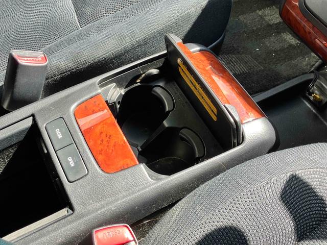 ハリアー ２４０Ｇ　Ｌパッケージ　ドライブレコーダー　ＥＴＣ　バックカメラ　パワーシート　ナビ　オートライト　ＨＩＤ　アルミホイール　キーレスエントリー　電動格納ミラー　ＡＴ　盗難防止システム　衝突安全ボディ　ＣＤ　ＭＤ　ＡＢＳ（62枚目）
