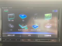 ☆オーディオ☆皆様の運転を快適にする機能が付いています！ＴＶ視聴やＢｌｕｅｔｏｏｔｈ機能やラジオを聴く事もできます！運転が楽しくなるようにしてください！！ 4