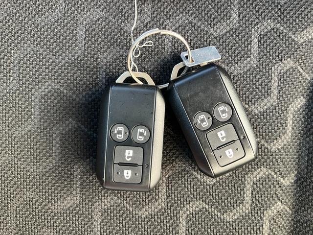 スペーシアギア ギア　ＨＹＢＲＩＤ　ＸＺ　後席両側パワースライドドア　ＬＥＤ　デュアルセンサーブレーキＩＩ｜後退時ブレーキサポート｜ヘッドアップディスプレイ｜シートヒーター｜電動パーキングブレーキ｜ＬＥＤヘッドランプ｜ステアリングヒーター｜マルチユースフラップ｜（50枚目）