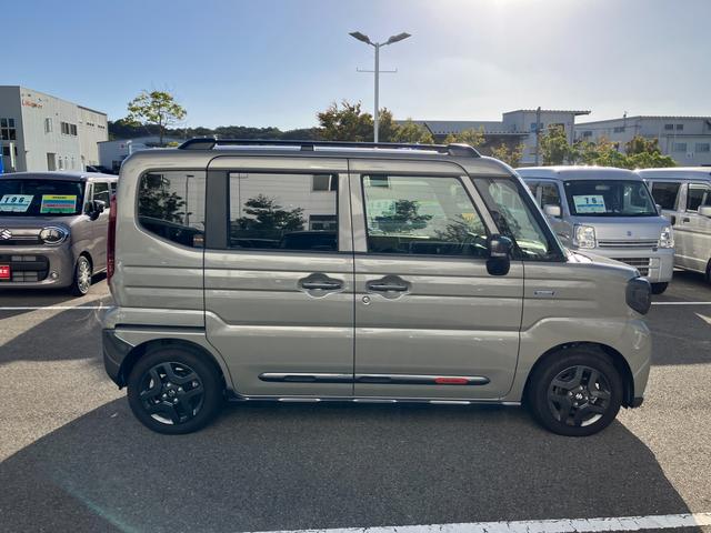 スペーシアギア ギア　ＨＹＢＲＩＤ　ＸＺ　後席両側パワースライドドア　ＬＥＤ　デュアルセンサーブレーキＩＩ｜後退時ブレーキサポート｜ヘッドアップディスプレイ｜シートヒーター｜電動パーキングブレーキ｜ＬＥＤヘッドランプ｜ステアリングヒーター｜マルチユースフラップ｜（57枚目）