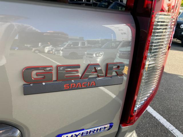 スペーシアギア ギア　ＨＹＢＲＩＤ　ＸＺ　後席両側パワースライドドア　ＬＥＤ　デュアルセンサーブレーキＩＩ｜後退時ブレーキサポート｜ヘッドアップディスプレイ｜シートヒーター｜電動パーキングブレーキ｜ＬＥＤヘッドランプ｜ステアリングヒーター｜マルチユースフラップ｜（64枚目）