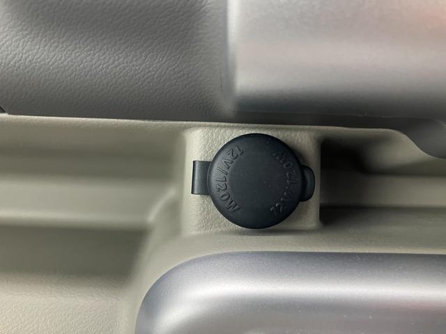 エブリイワゴン ＰＺターボ　ハイルーフ　６型　後席右側パワースライド　ＬＥＤ　デュアルカメラブレーキ｜後退時ブレーキサポート｜１４インチアルミホイール｜本革巻きステアリングホイール｜ＬＥＤヘッドランプ｜オートライトシステム｜運転席シートヒーター｜オートエアコン｜（11枚目）