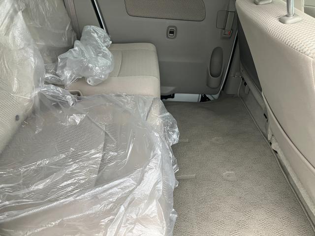 エブリイワゴン ＰＺターボ　ハイルーフ　６型　後席右側パワースライド　ＬＥＤ　デュアルカメラブレーキ｜後退時ブレーキサポート｜１４インチアルミホイール｜本革巻きステアリングホイール｜ＬＥＤヘッドランプ｜オートライトシステム｜運転席シートヒーター｜オートエアコン｜（40枚目）