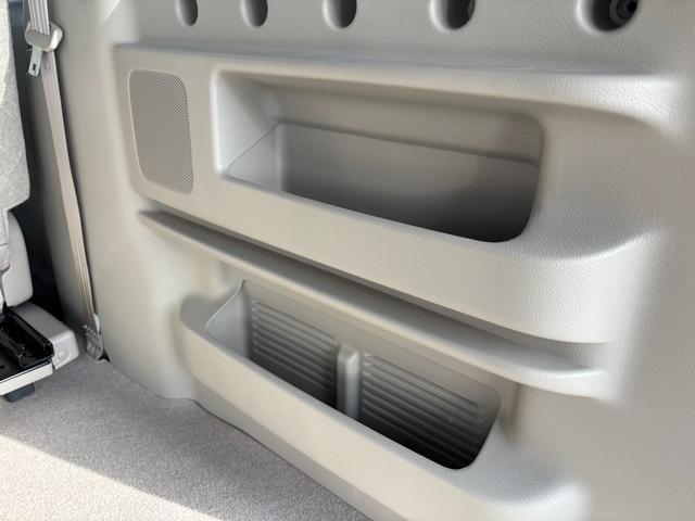 エブリイワゴン ＰＺターボ　標準ルーフ　６型　バックカメラ付　ＬＥＤライト　デュアルカメラブレーキ｜後席左側ワンアクションパワースライドドア｜１４インチアルミホイール｜バックカメラ付ディスプレイオーディオ｜運転席シートヒーター｜（43枚目）