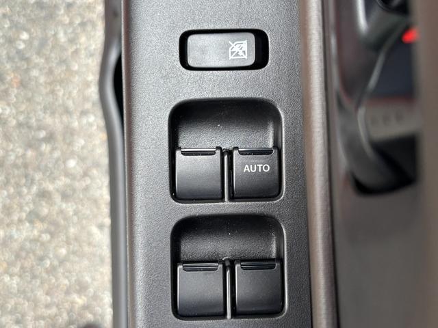 スペーシア ＨＹＢＲＩＤ　Ｘ　全方位モニター付ナビ　ＬＥＤヘッドランプ　デュアルセンサーブレーキＩＩ｜後席両側ワンアクションパワースライド｜オートライトシステム｜マルチユースフラップ｜スリムサーキュレーター｜パーソナルテーブル｜（33枚目）