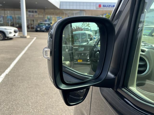 お買い得車から、人気の中古車。弊社総展示台数３００台！豊富な在庫からお客様にぴったりの１台をお探しいたします。