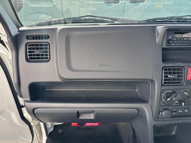 キャリイトラック ＫＣエアコン・パワステ　７型　衝突被害軽減ブレーキ　キーレス　デュアルカメラブレーキ｜アイドリングストップ｜電波式キーレスエントリー｜パワーウィンドー｜ＡＭ／ＦＭラジオ｜ハロゲンヘッドランプ｜（12枚目）