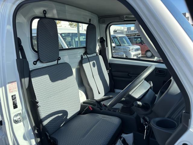キャリイトラック ＫＣエアコン・パワステ　７型　衝突被害軽減ブレーキ　キーレス　デュアルカメラブレーキ｜アイドリングストップ｜電波式キーレスエントリー｜パワーウィンドー｜ＡＭ／ＦＭラジオ｜ハロゲンヘッドランプ｜（13枚目）