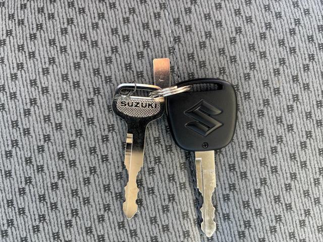 キャリイトラック ＫＣエアコン・パワステ　７型　衝突被害軽減ブレーキ　キーレス　デュアルカメラブレーキ｜アイドリングストップ｜電波式キーレスエントリー｜パワーウィンドー｜ＡＭ／ＦＭラジオ｜ハロゲンヘッドランプ｜（45枚目）