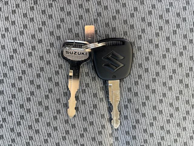 キャリイトラック ＫＣエアコン・パワステ　７型　衝突被害軽減ブレーキ　キーレス　デュアルカメラブレーキ｜アイドリングストップ｜電波式キーレスエントリー｜パワーウィンドー｜ＡＭ／ＦＭラジオ｜ハロゲンヘッドランプ｜（46枚目）