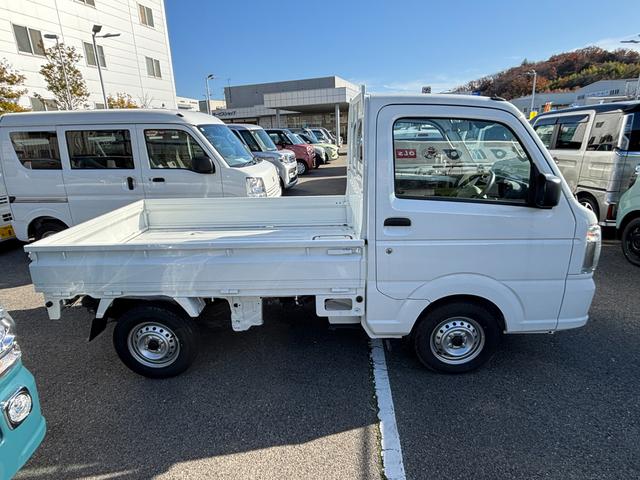 キャリイトラック ＫＣエアコン・パワステ　７型　衝突被害軽減ブレーキ　キーレス　デュアルカメラブレーキ｜アイドリングストップ｜電波式キーレスエントリー｜パワーウィンドー｜ＡＭ／ＦＭラジオ｜ハロゲンヘッドランプ｜（50枚目）