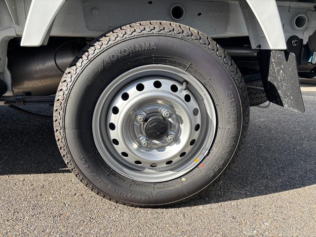 キャリイトラック ＫＣエアコン・パワステ　７型　衝突被害軽減ブレーキ　キーレス　デュアルカメラブレーキ｜アイドリングストップ｜電波式キーレスエントリー｜パワーウィンドー｜ＡＭ／ＦＭラジオ｜ハロゲンヘッドランプ｜（51枚目）