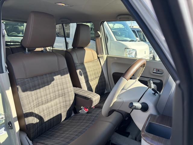 アルトラパンＬＣ ＬＣ　Ｘ　４型　衝突被害軽減ブレーキ　全方位モニター付ナビ　デュアルカメラブレーキ｜全方位モニター用カメラパッケージ｜ＬＥＤヘッドランプ｜バニティミラー｜運転席・助手席シートヒーター｜ＵＳＢ電源ソケット｜（14枚目）