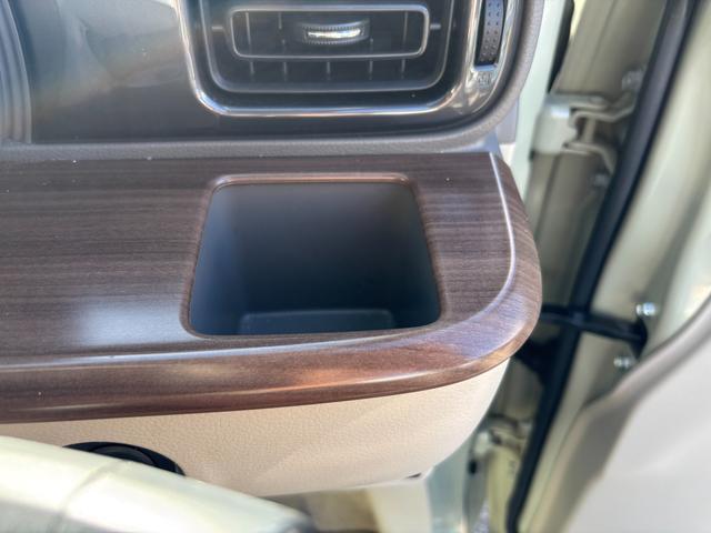 アルトラパンＬＣ ＬＣ　Ｘ　４型　衝突被害軽減ブレーキ　全方位モニター付ナビ　デュアルカメラブレーキ｜全方位モニター用カメラパッケージ｜ＬＥＤヘッドランプ｜バニティミラー｜運転席・助手席シートヒーター｜ＵＳＢ電源ソケット｜（35枚目）