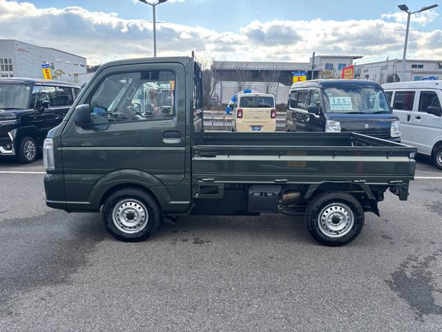 キャリイトラック ＫＣエアコン・パワステ農繁　７型　ＡＭ／ＦＭラジオ　キーレス　デュアルカメラブレーキ｜アイドリングストップシステム｜アッパーメンバーガード｜ハロゲンヘッドランプ｜オートライトシステム｜パワーウィンドー｜電波式キーレスエントリー｜（9枚目）