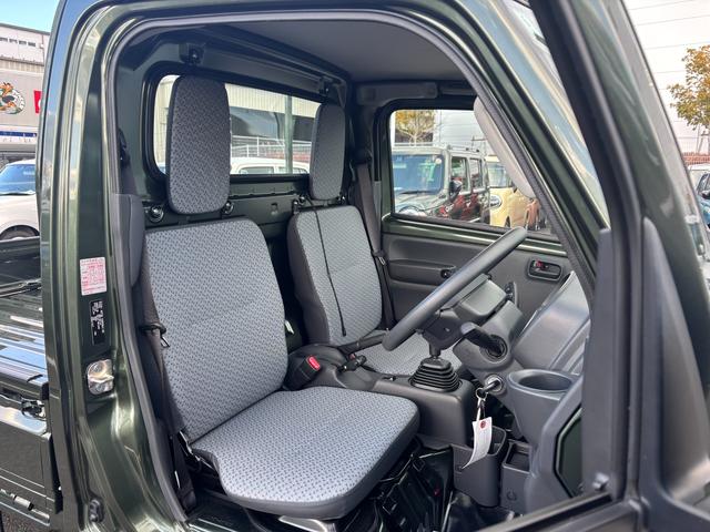 キャリイトラック ＫＣエアコン・パワステ農繁　７型　ＡＭ／ＦＭラジオ　キーレス　デュアルカメラブレーキ｜アイドリングストップシステム｜アッパーメンバーガード｜ハロゲンヘッドランプ｜オートライトシステム｜パワーウィンドー｜電波式キーレスエントリー｜（13枚目）