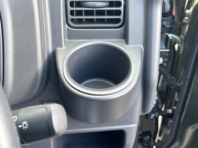 キャリイトラック ＫＣエアコン・パワステ農繁　７型　ＡＭ／ＦＭラジオ　キーレス　デュアルカメラブレーキ｜アイドリングストップシステム｜アッパーメンバーガード｜ハロゲンヘッドランプ｜オートライトシステム｜パワーウィンドー｜電波式キーレスエントリー｜（32枚目）