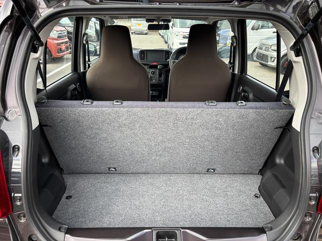 アルト Ｌ　２型　オーディオレス　ハロゲンライト　キーレスエントリー　デュアルカメラブレーキ｜ハロゲンヘッドランプ｜電動格納式ドアミラー｜マニュアルエアコン｜ＵＶカット機能付フロントガラス｜運転席シートヒーター｜電波式キーレスエントリー｜（18枚目）