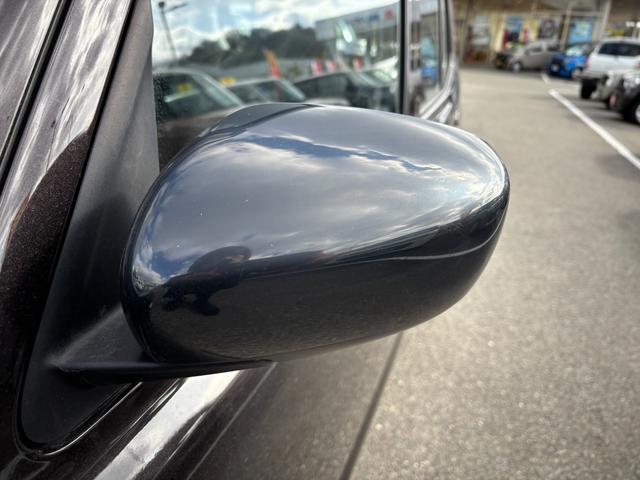 アルト Ｌ　２型　オーディオレス　ハロゲンライト　キーレスエントリー　デュアルカメラブレーキ｜ハロゲンヘッドランプ｜電動格納式ドアミラー｜マニュアルエアコン｜ＵＶカット機能付フロントガラス｜運転席シートヒーター｜電波式キーレスエントリー｜（27枚目）