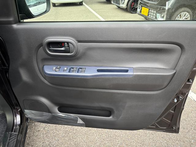 アルト Ｌ　２型　オーディオレス　ＬＥＤヘッドランプ　キーレス　デュアルカメラブレーキ｜ＬＥＤヘッドランプ｜電動格納式ドアミラー｜フルオートエアコン｜全面ＵＶカット機能付ガラス｜シートヒーター｜電波式キーレスエントリー｜（38枚目）