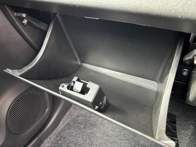 アルト Ｌ　２型　オーディオレス　ＬＥＤヘッドランプ　キーレス　デュアルカメラブレーキ｜ＬＥＤヘッドランプ｜電動格納式ドアミラー｜フルオートエアコン｜全面ＵＶカット機能付ガラス｜シートヒーター｜電波式キーレスエントリー｜（50枚目）