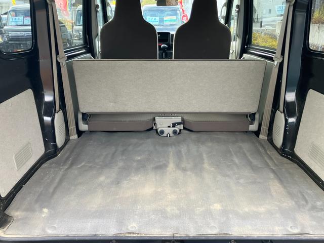 エブリイ ＰＡリミテッド　６型　衝突被害軽減ブレーキ　両側スライドドア　デュアルカメラブレーキ｜後退時ブレーキサポート｜ハロゲンヘッドランプ｜アイドリングストップシステム｜マニュアルエアコン｜電波式キーレスエントリー｜ＵＳＢ電源ソケット｜（18枚目）