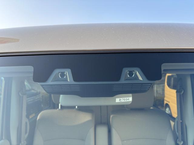 �X�Y�L���̕��ɂ̒��ÎԂ́A�ǎ��Ԃ݂̂���葵���Ă���܂��B�y�E���^�Ԗ�킸�L�x�Ɏ�葵���Ă���܂�