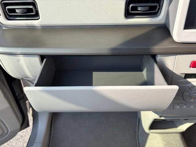 アルトラパン ＨＹＢＲＩＤ　Ｌ　６型　衝突被害軽減ブレーキ　ＬＥＤライト　デュアルセンサーブレーキＩＩ｜ＬＥＤヘッドランプ｜フルホイールキャップ｜フルオートエアコン｜ＵＳＢ電源ソケット｜マイルドハイブリッド｜リモート格納式ドアミラー｜運転席シートヒーター｜（12枚目）