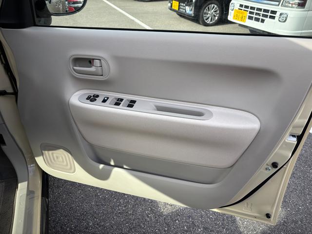 アルトラパン ＨＹＢＲＩＤ　Ｌ　６型　オーディオレス　ＬＥＤヘッドランプ　デュアルセンサーブレーキＩＩ｜ＬＥＤヘッドランプ｜１４インチフルホイールキャップ｜フルオートエアコン｜マイルドハイブリッド｜プレミアムＵＶ＆ＩＲカットガラス（フロントドア）｜ＵＳＢ電源ソケット｜（38枚目）