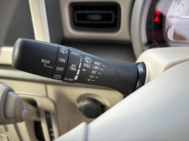 アルトラパン ＨＹＢＲＩＤ　Ｌ　６型　オーディオレス　ＬＥＤヘッドランプ　デュアルセンサーブレーキＩＩ｜ＬＥＤヘッドランプ｜１４インチフルホイールキャップ｜フルオートエアコン｜マイルドハイブリッド｜プレミアムＵＶ＆ＩＲカットガラス（フロントドア）｜ＵＳＢ電源ソケット｜（42枚目）