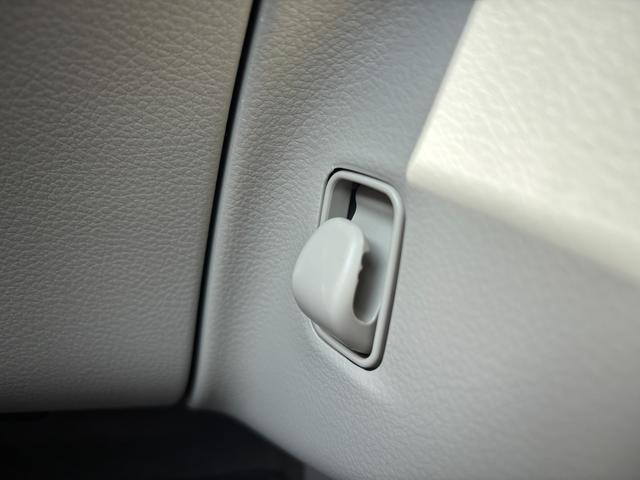 アルトラパン ＨＹＢＲＩＤ　Ｌ　６型　オーディオレス　ＬＥＤヘッドランプ　デュアルセンサーブレーキＩＩ｜ＬＥＤヘッドランプ｜１４インチフルホイールキャップ｜フルオートエアコン｜マイルドハイブリッド｜プレミアムＵＶ＆ＩＲカットガラス（フロントドア）｜ＵＳＢ電源ソケット｜（57枚目）