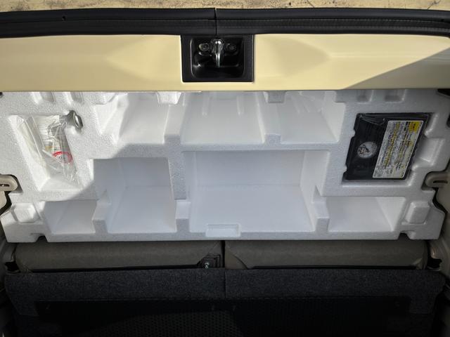 アルトラパン ＨＹＢＲＩＤ　Ｌ　６型　オーディオレス　ＬＥＤヘッドランプ　デュアルセンサーブレーキＩＩ｜ＬＥＤヘッドランプ｜１４インチフルホイールキャップ｜フルオートエアコン｜マイルドハイブリッド｜プレミアムＵＶ＆ＩＲカットガラス（フロントドア）｜ＵＳＢ電源ソケット｜（64枚目）