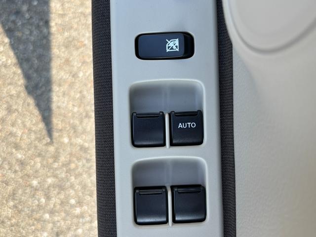 アルトラパンLC LC HYBRID X 6型 4WD 衝突被害軽減ブレーキ デュアルセンサーブレーキII|LEDヘッドランプ|シートヒーター|LC専用フロントグリル|アルミホイール|本革巻きステアリングホイール|照明付バニティミラー|ナノイー搭載フルオートエアコン|(47枚目)