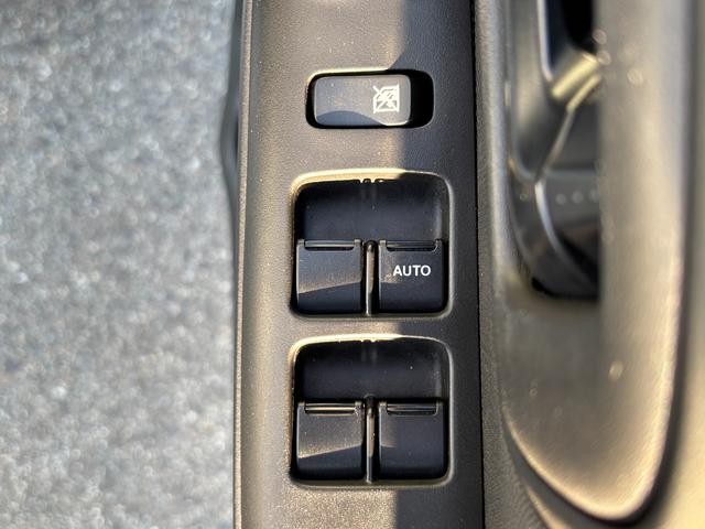 ���������Ԃ���A�l�C�̒��ÎԁB���Б��W���䐔�R�O�O��I�L�x�ȍ݌ɂ��炨�q�l�ɂ҂�����̂P������T���������܂��B